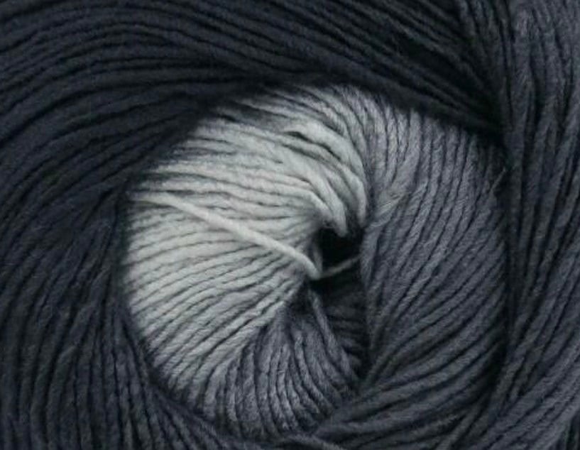 Braided cowl - Purple ombre image 9